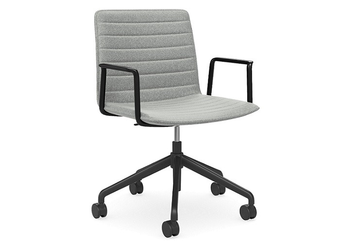 Nicola_Chair_Light_Grey_Castors_01web.jpg